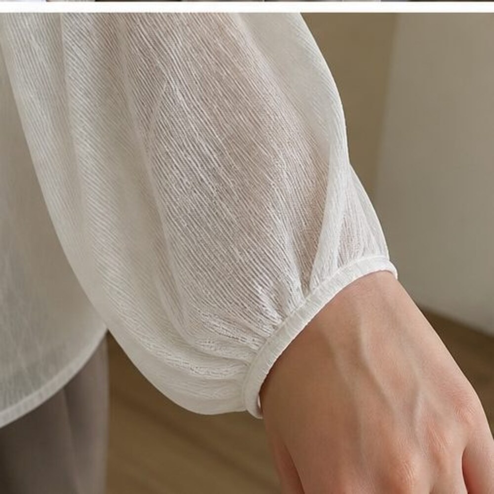 Ivory V Neck Top - Picture 5 of 6
